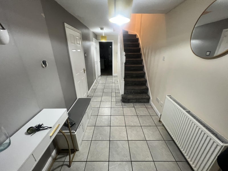 Room The Avenue in Greater London