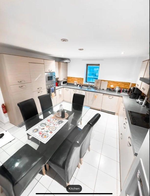 Room St Paul's Way in Greater London