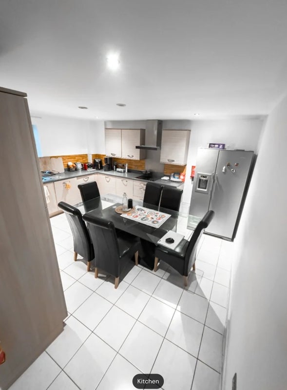 Room St Paul's Way in Greater London