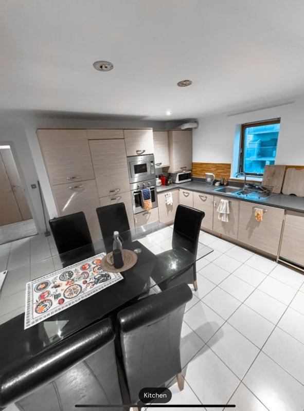 Room St Paul's Way in Greater London
