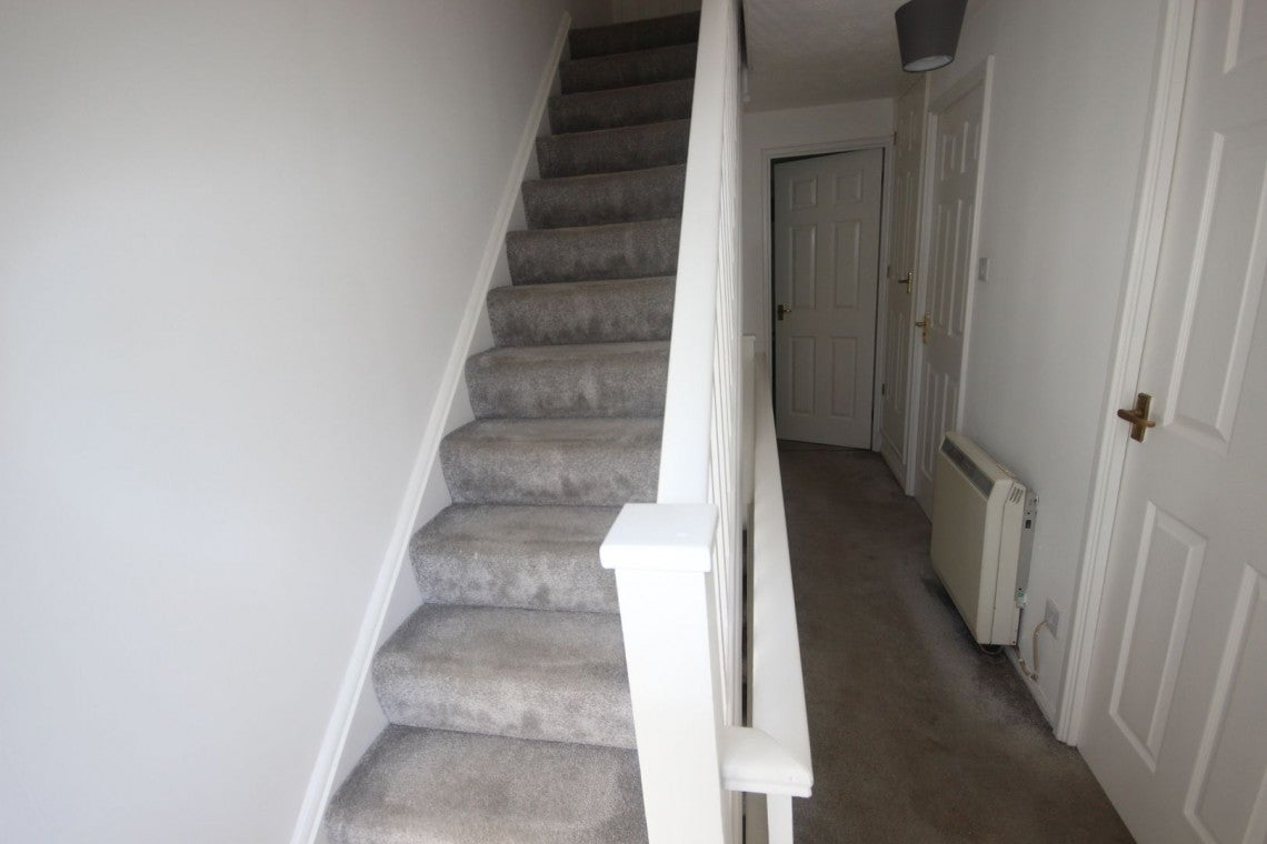 Flat Derwent Close in Little Chalfont