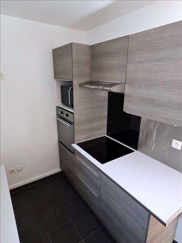 Flat Mail Boris Vilde in Aubervilliers