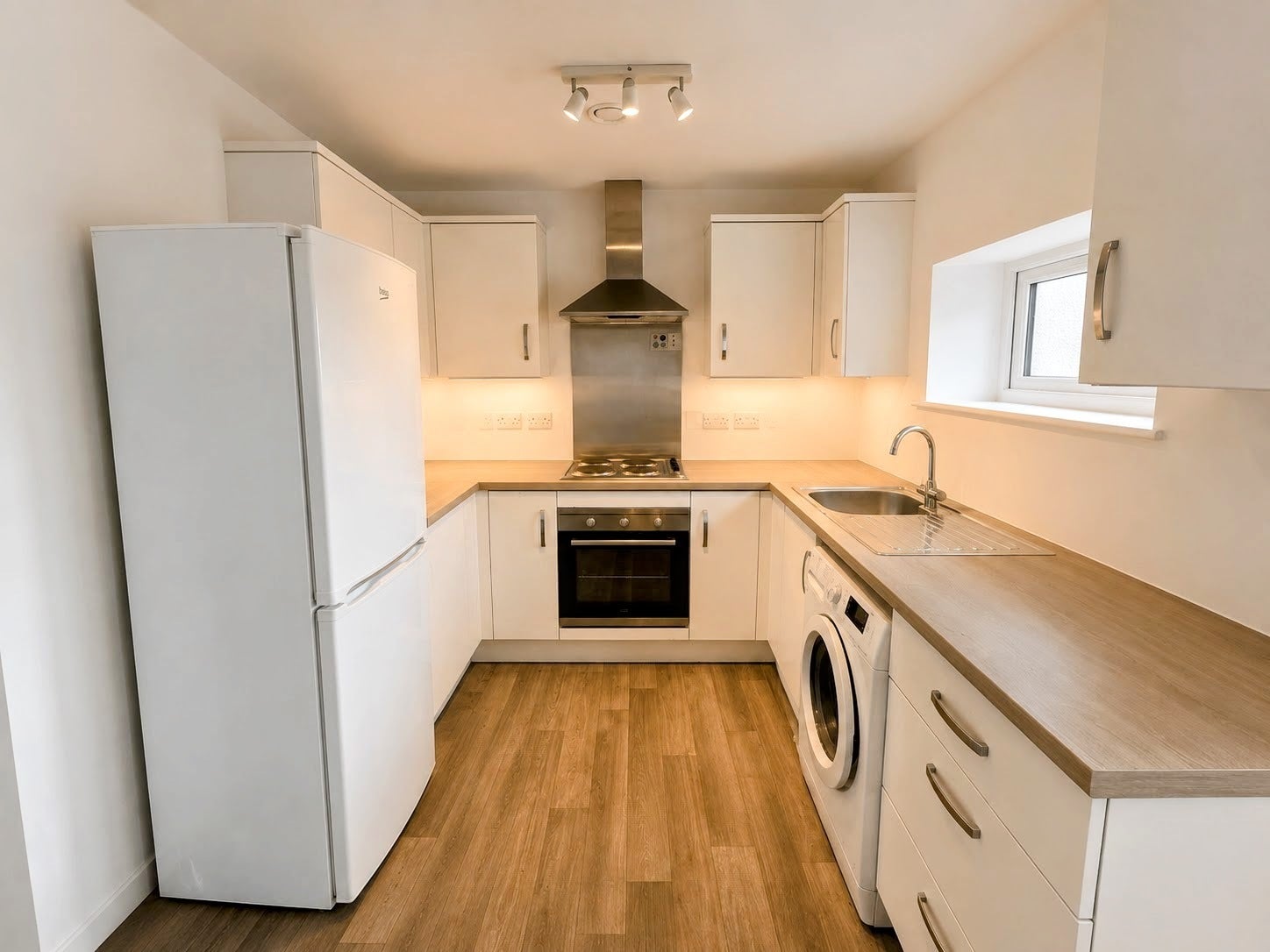 Flat Craven Drive in Salford