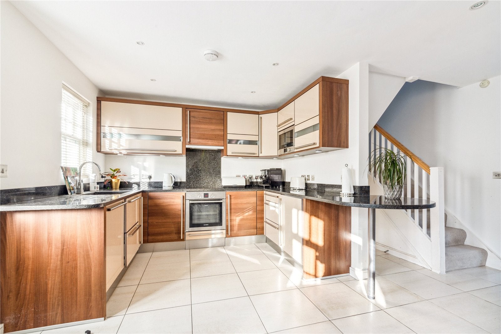 Flat Bevan Mews in Greater London
