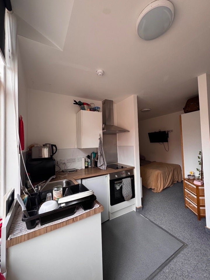 Room Putney Road in Leicester
