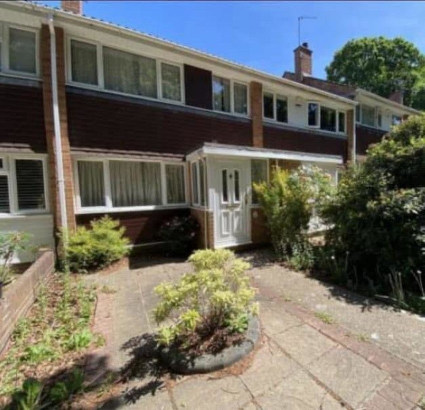 Flat Cowdray Close in Southampton
