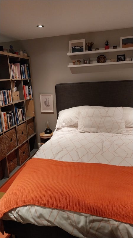 Room Grantock Road in Greater London