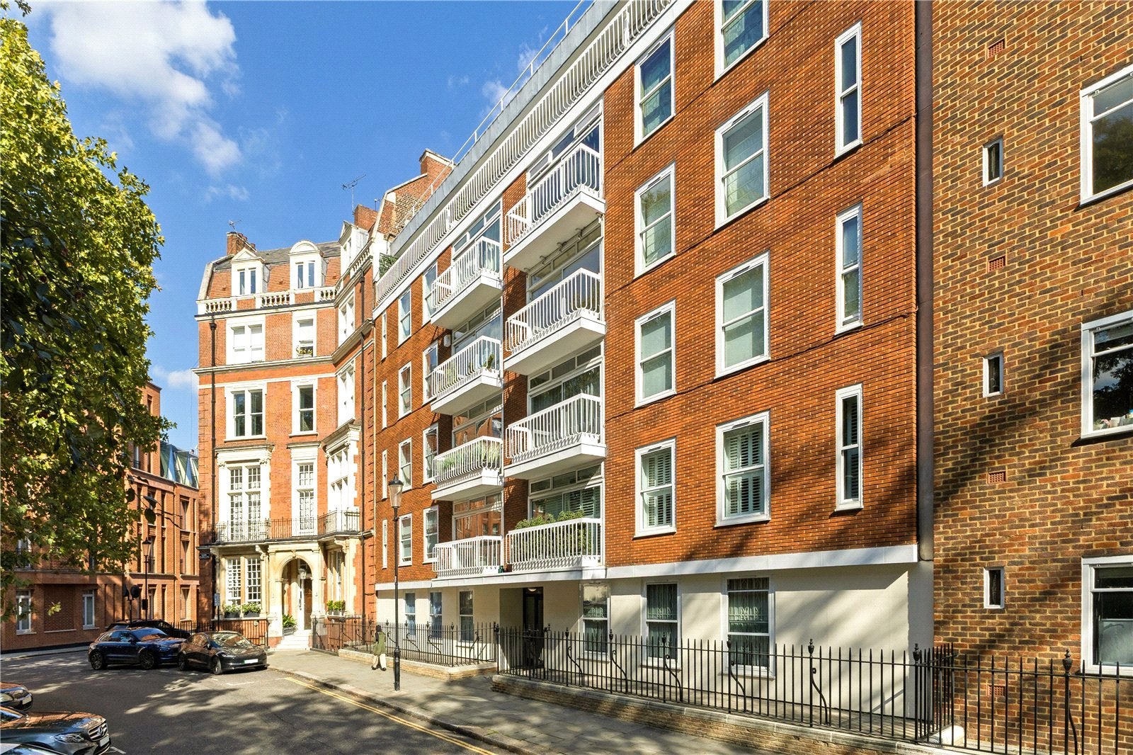 Flat Hans Place in Greater London