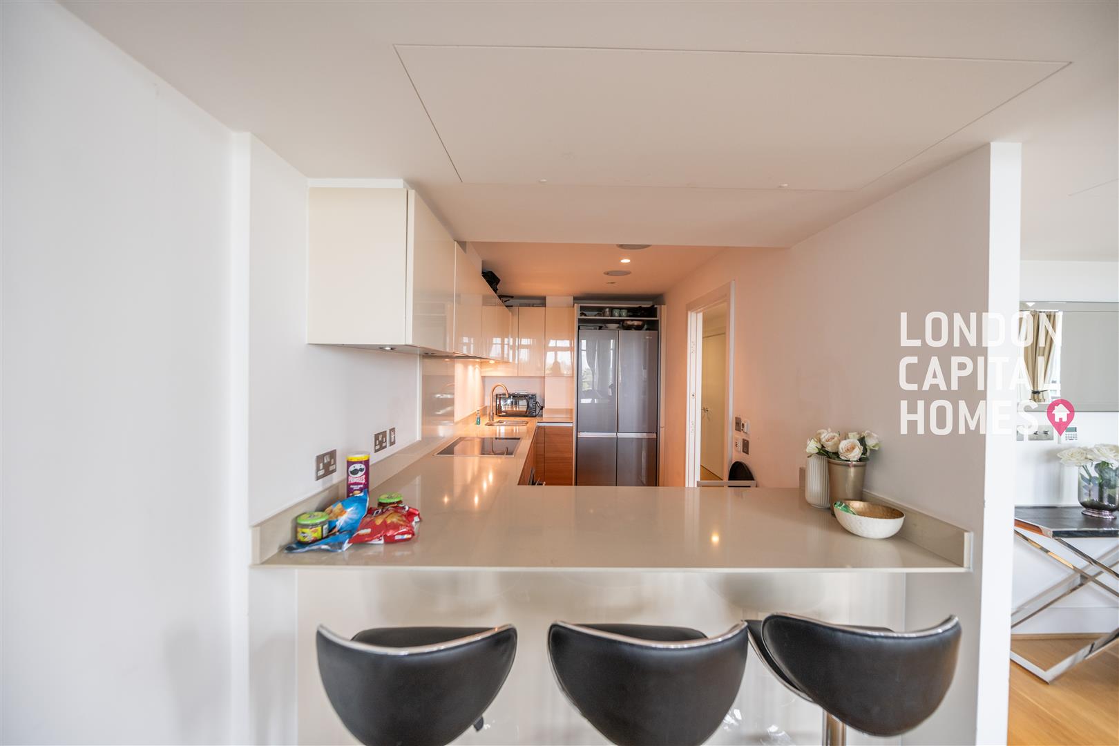 Flat Bridgefoot in Greater London