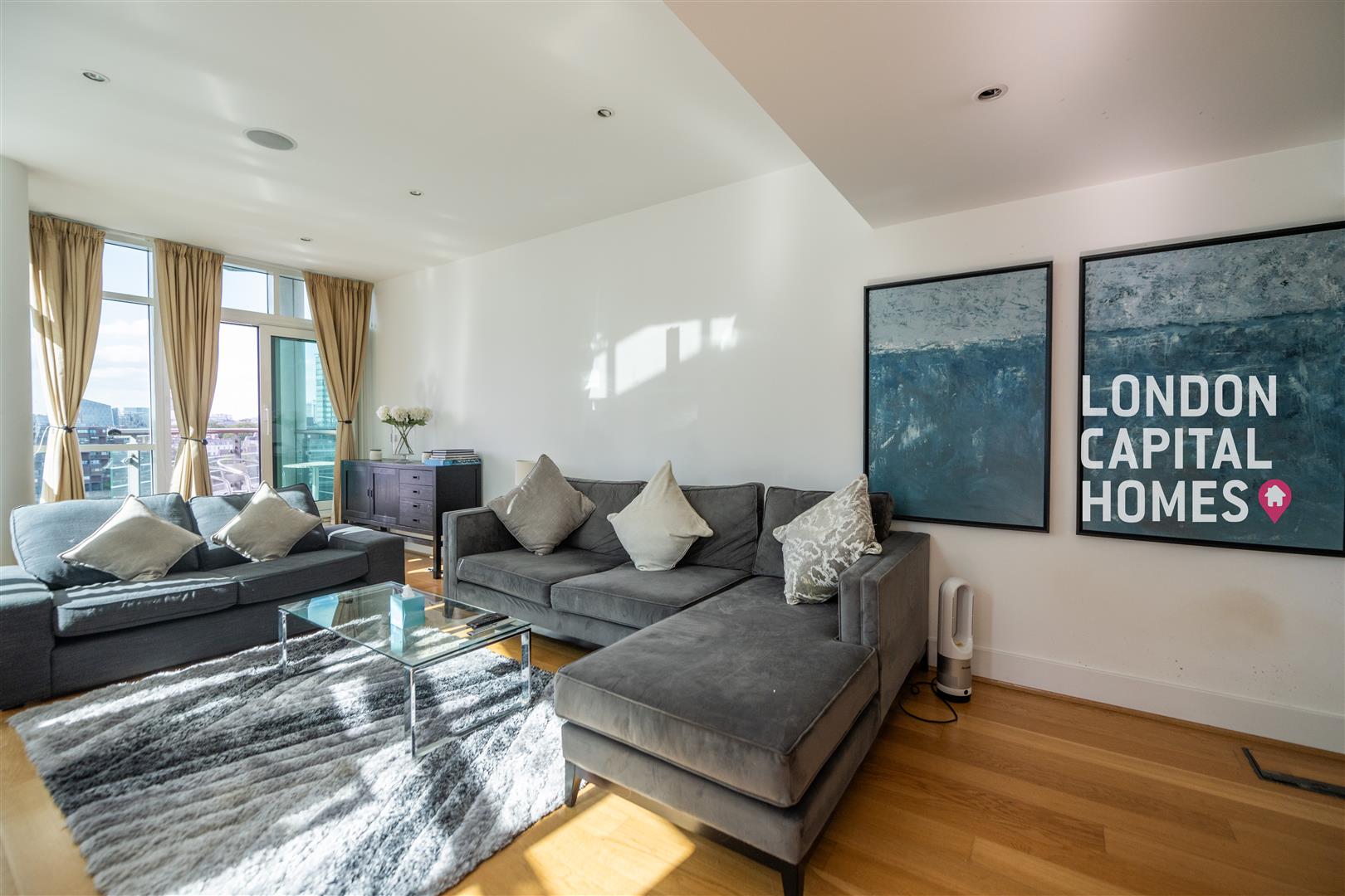 Flat Bridgefoot in Greater London