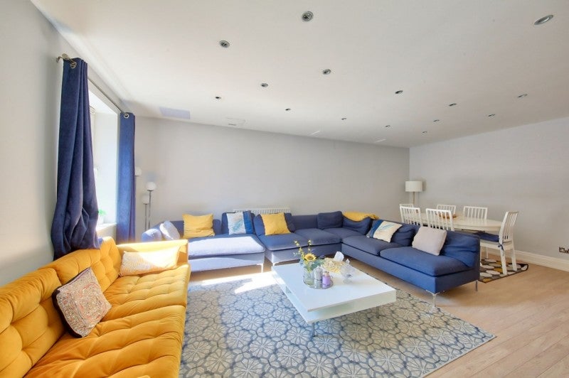 Flat Beckford Close in Greater London