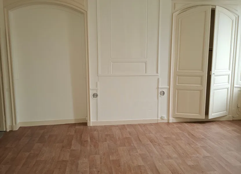 Flat Quai André Planson in La Ferté-sous-Jouarre
