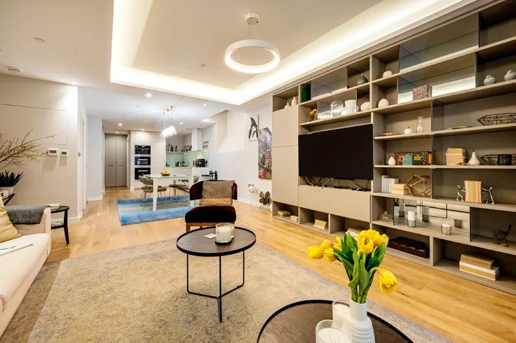 Flat Great Newport Street in City of Westminster