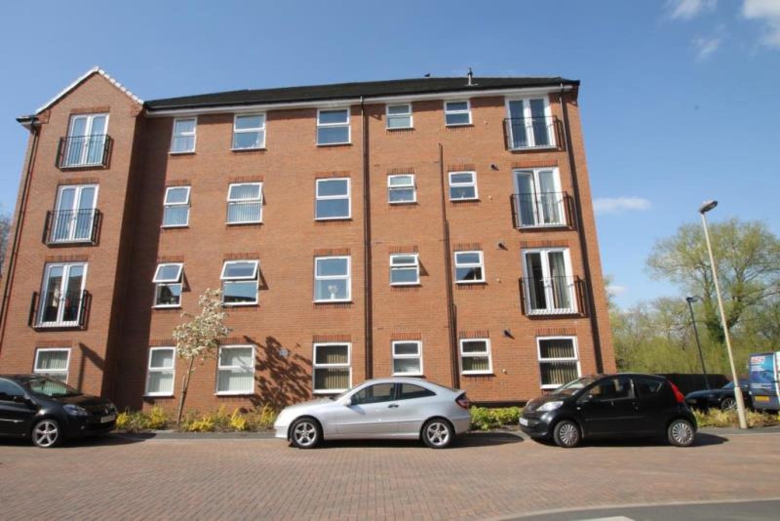 Flat Wesson Gardens in Halesowen