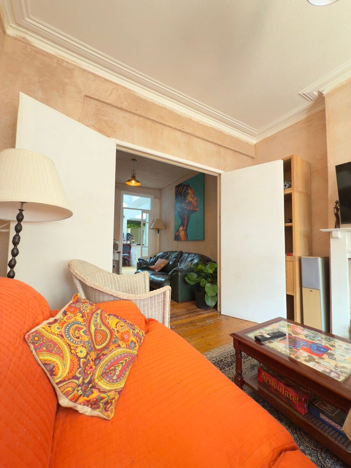 Room Vansittart Road in Greater London