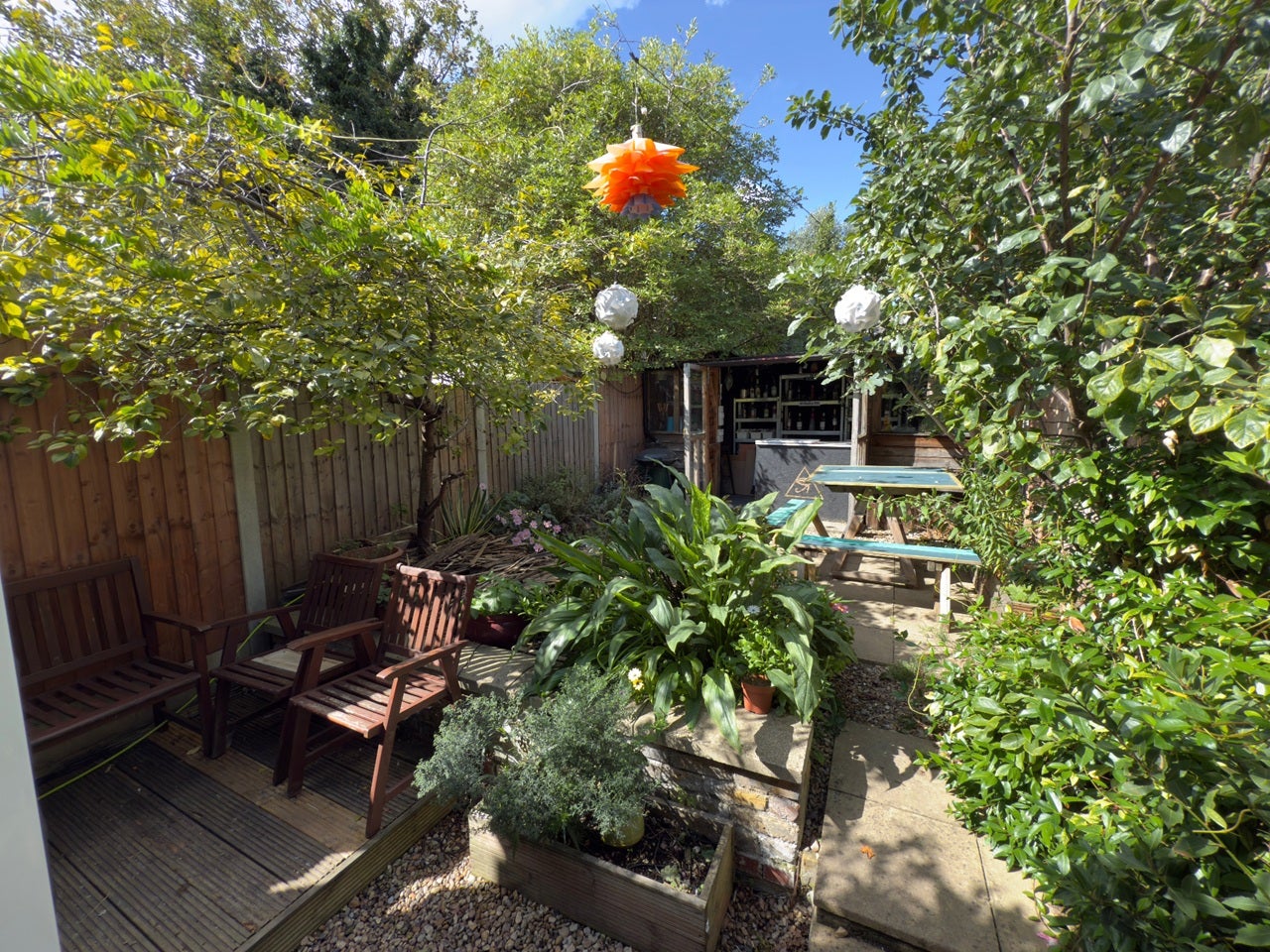 Room Vansittart Road in Greater London