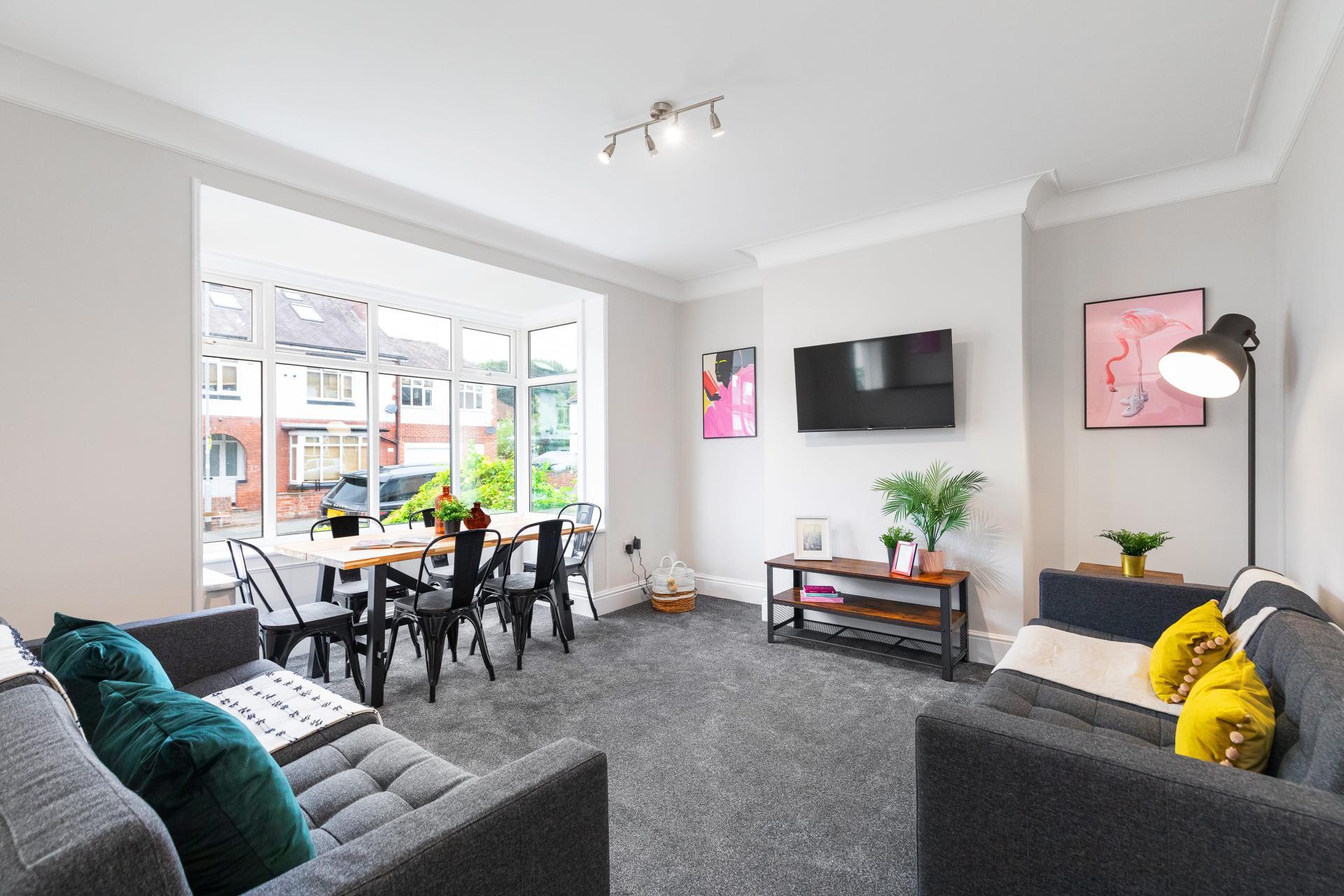 Flat Estcourt Avenue in Leeds