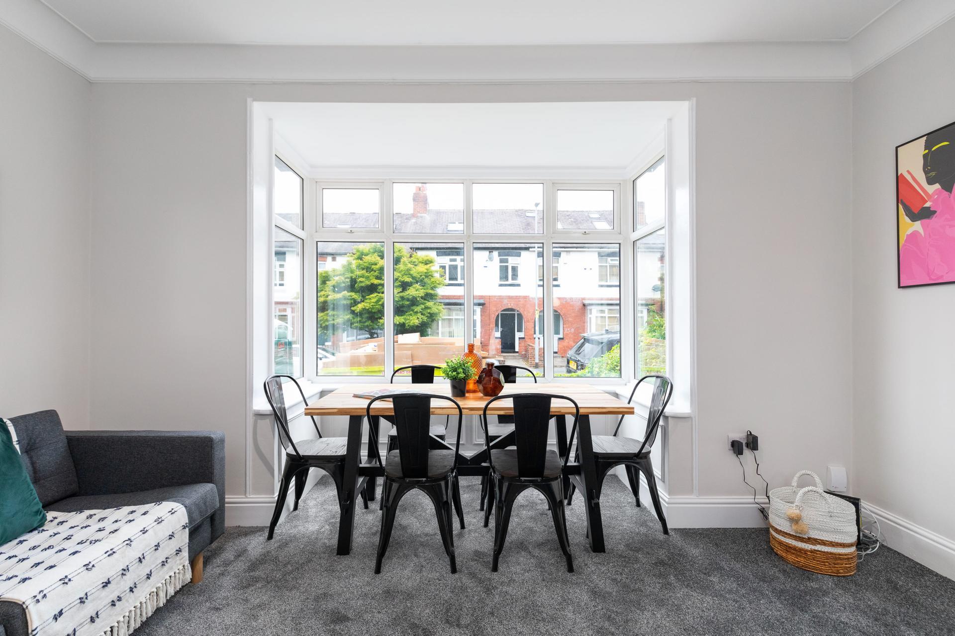 Flat Estcourt Avenue in Leeds