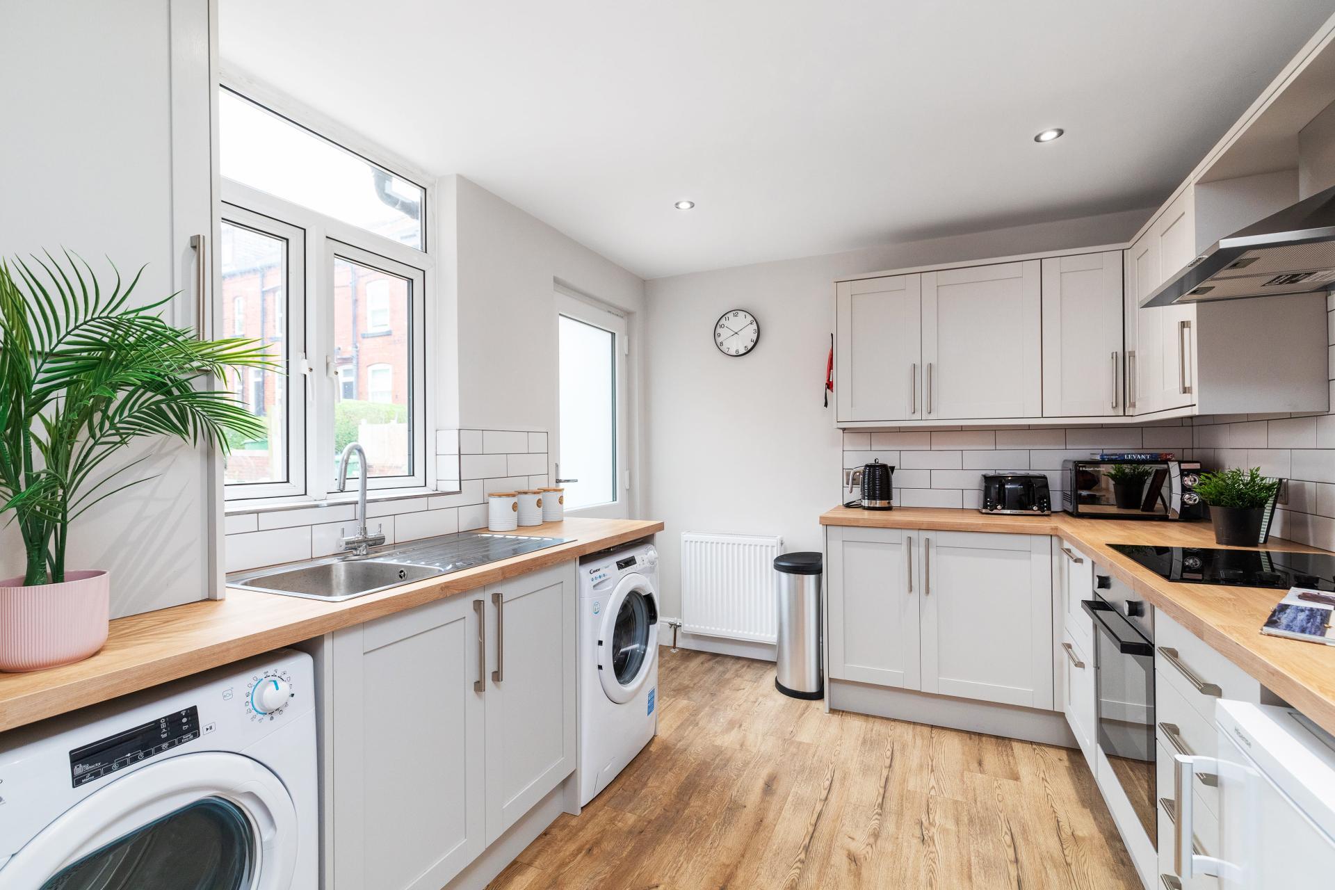 Flat Estcourt Avenue in Leeds