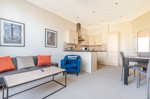 Flat Hamilton Park West in Greater London