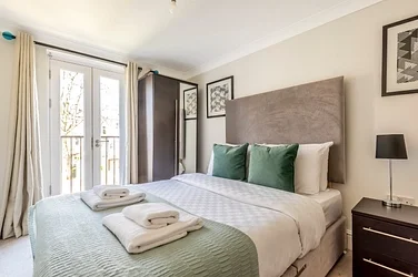 Flat Hamilton Park West in Greater London