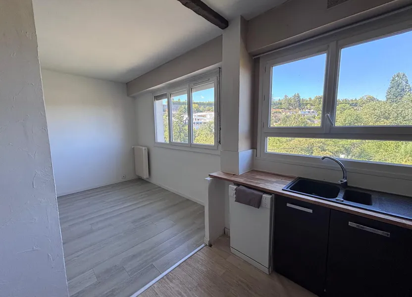 Flat Rue Louis Aragon in Poitiers