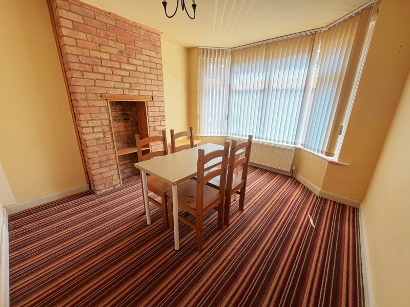 Room Charlbury Road in Nottingham