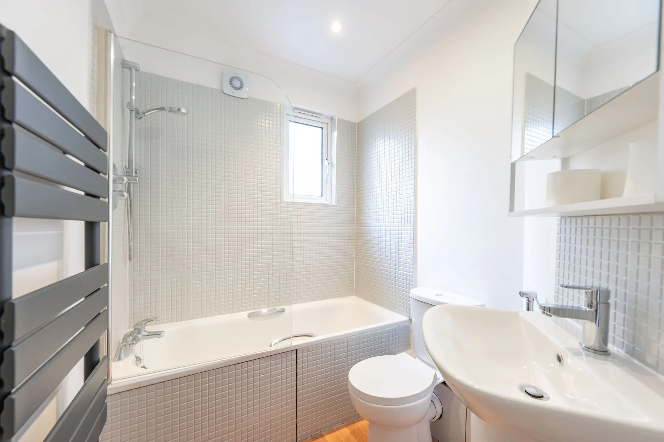 Flat Litchfield Gardens in Greater London