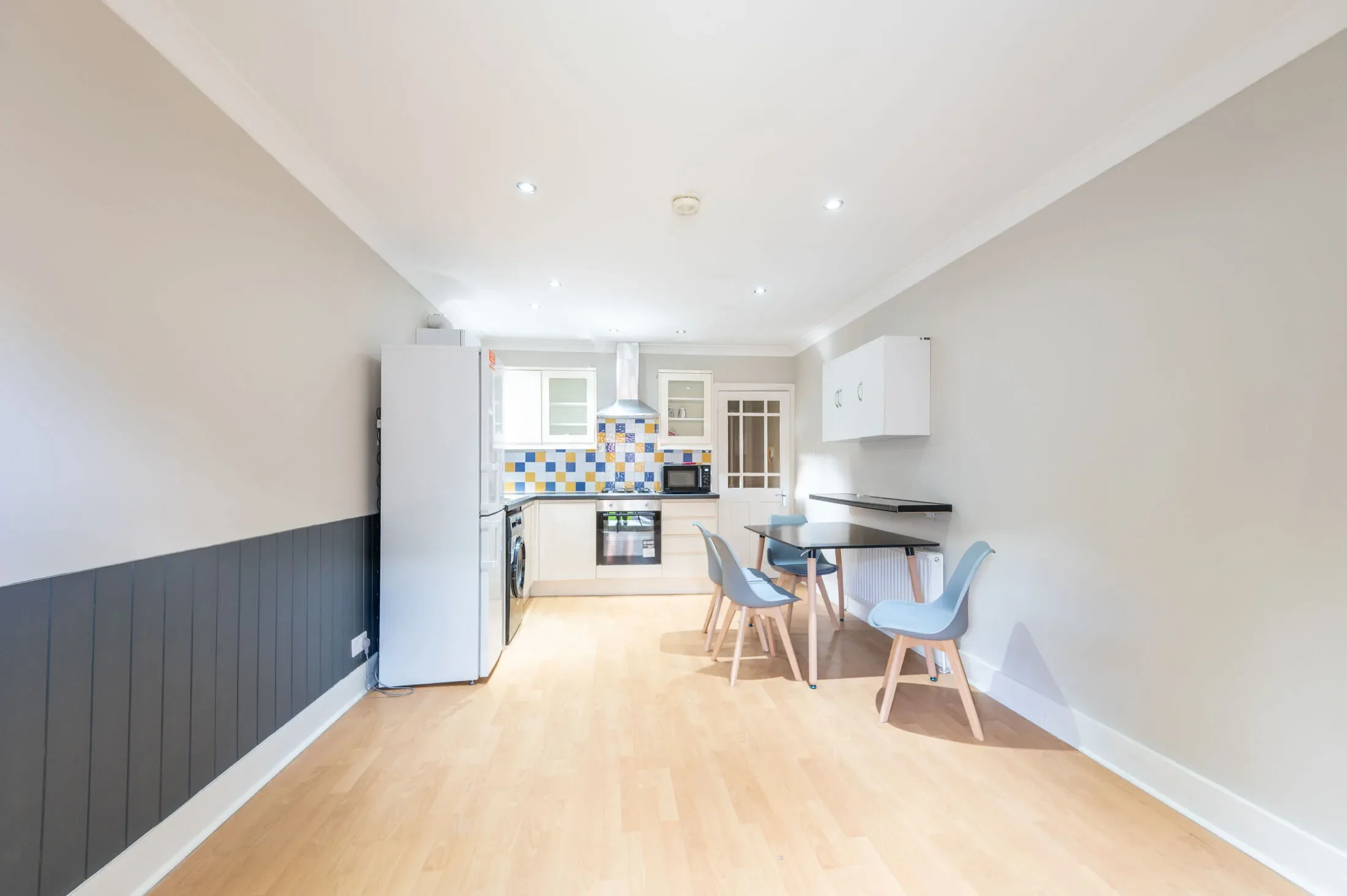 Flat Litchfield Gardens in Greater London