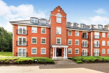 Flat Montague Close in Wokingham