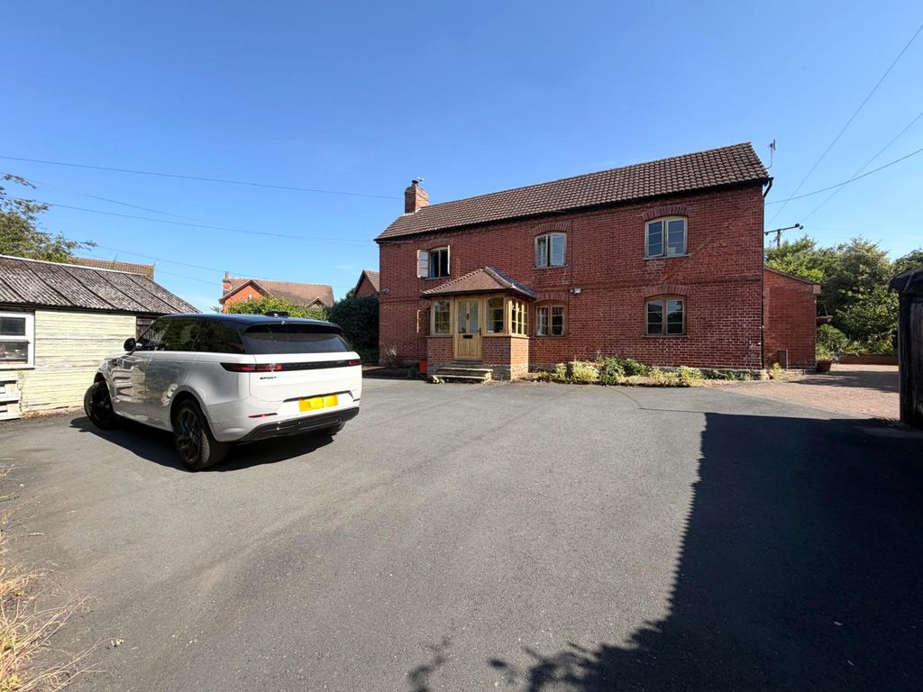 House Gosmore Road in Clehonger