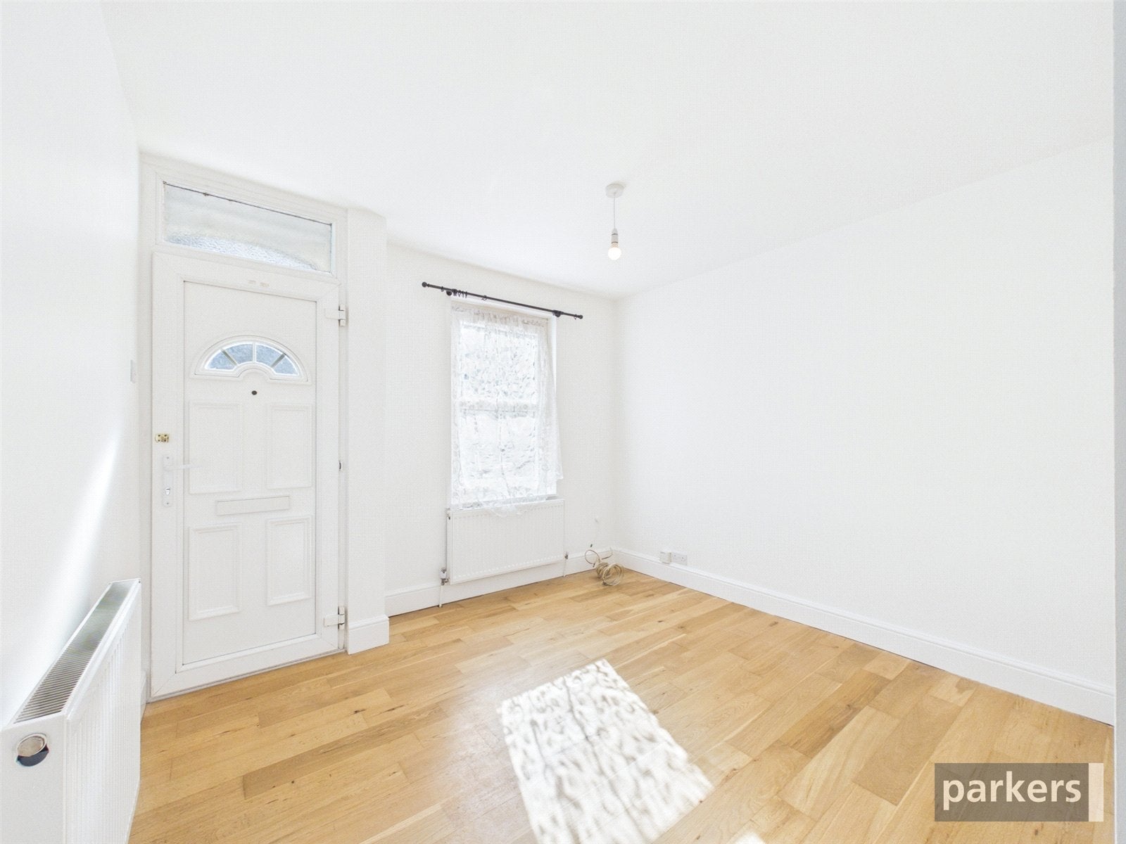 Flat Waldeck Street in Reading