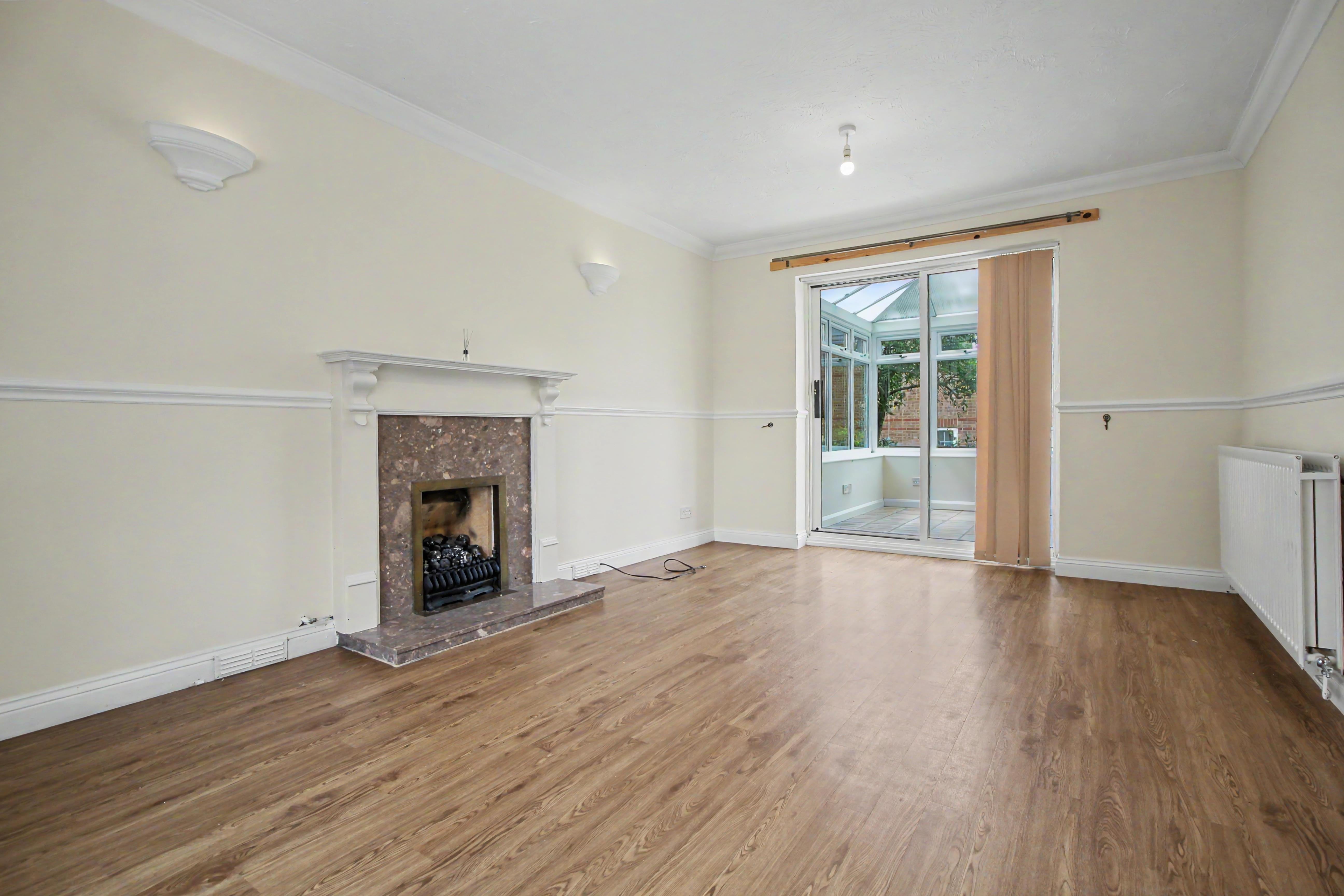 House Forrester Grove in Thrapston