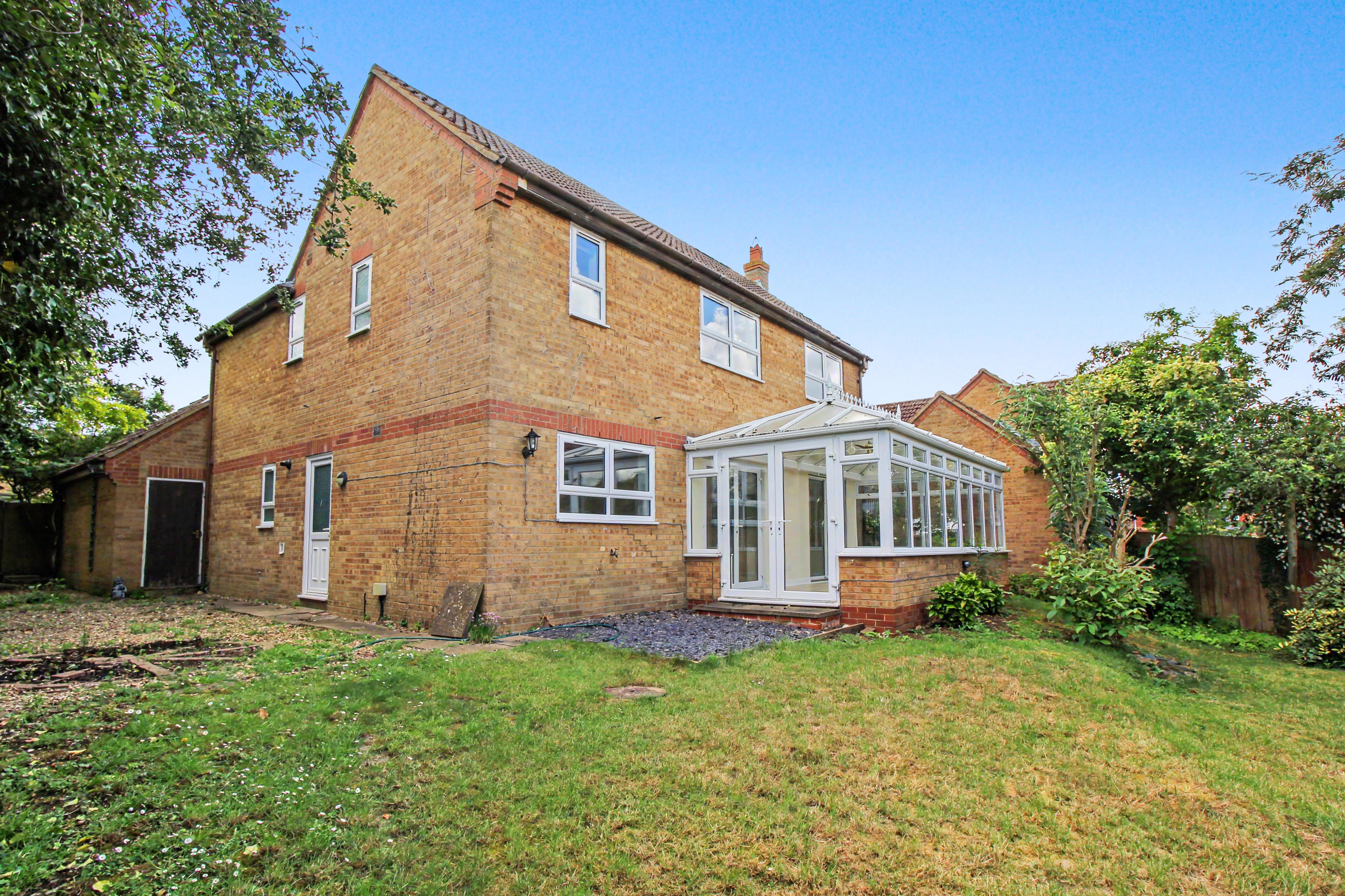 House Forrester Grove in Thrapston
