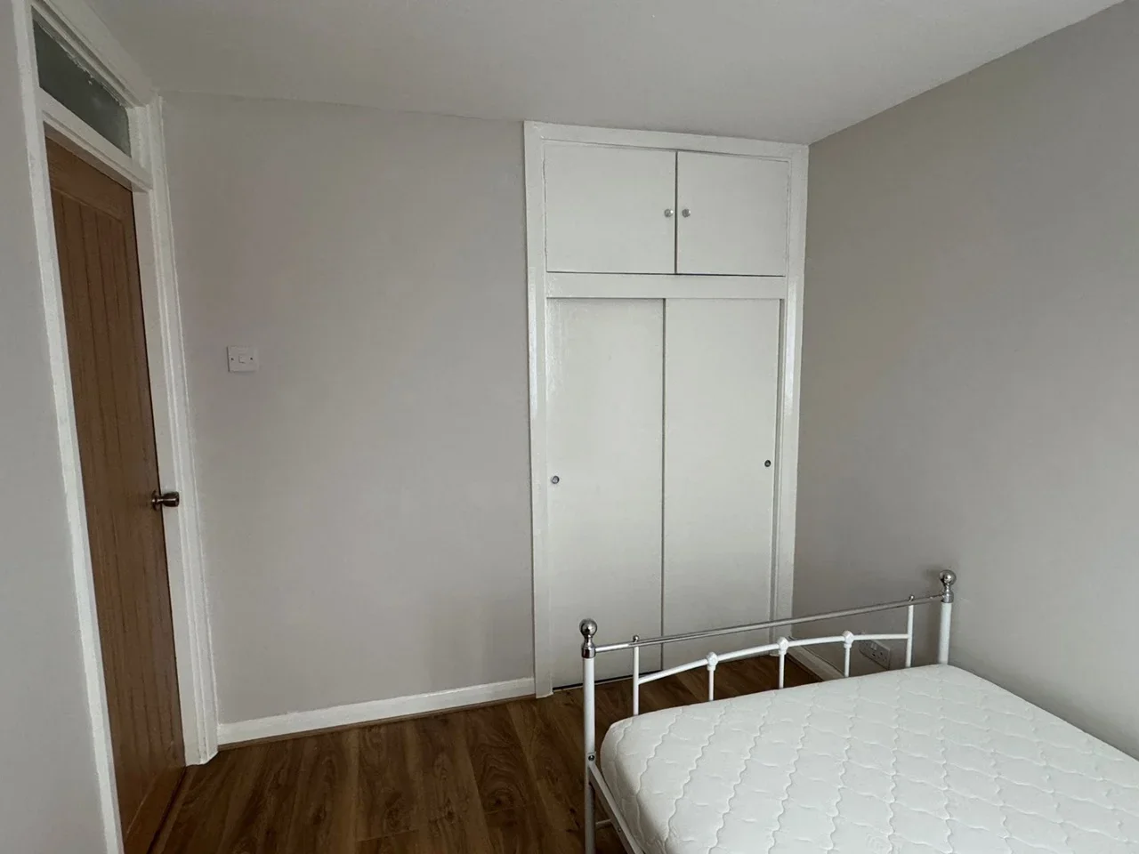 Room Seaford Close in Greater London