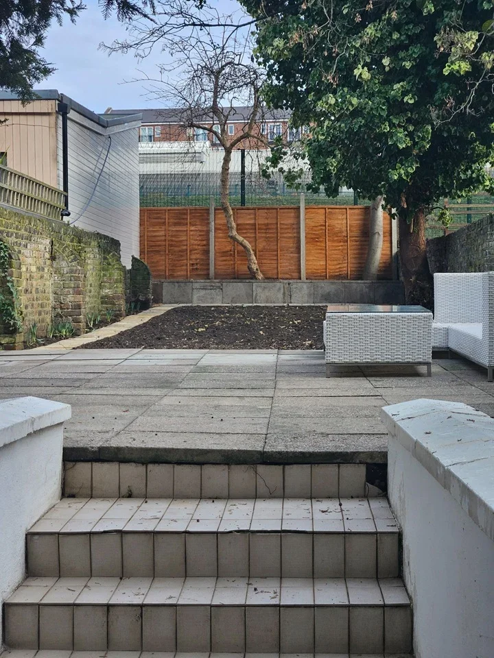 House Paxton Gardens in Woking