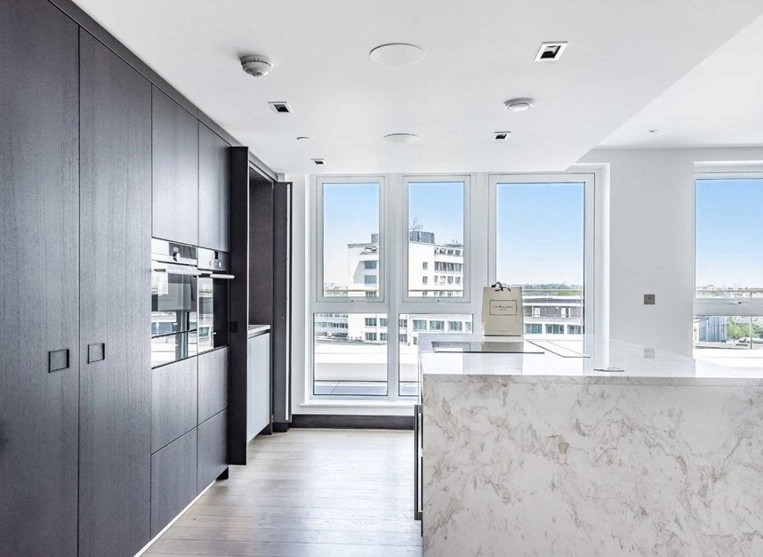 Flat Beadon Road in Greater London
