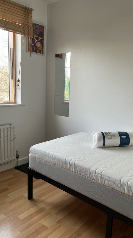 Room Stafford Road in Greater London