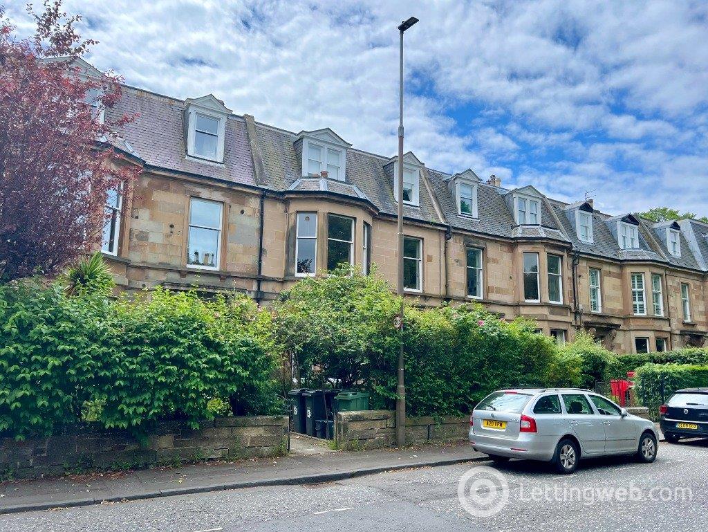 Flat Strathearn Place in Edinburgh
