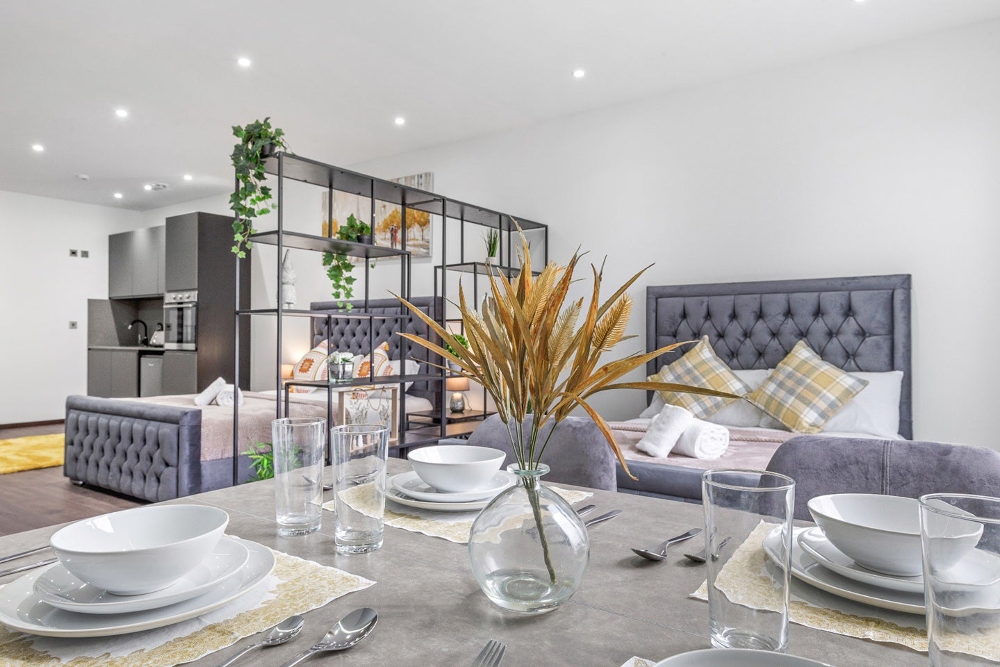 Flat Armitage Road in Greater London