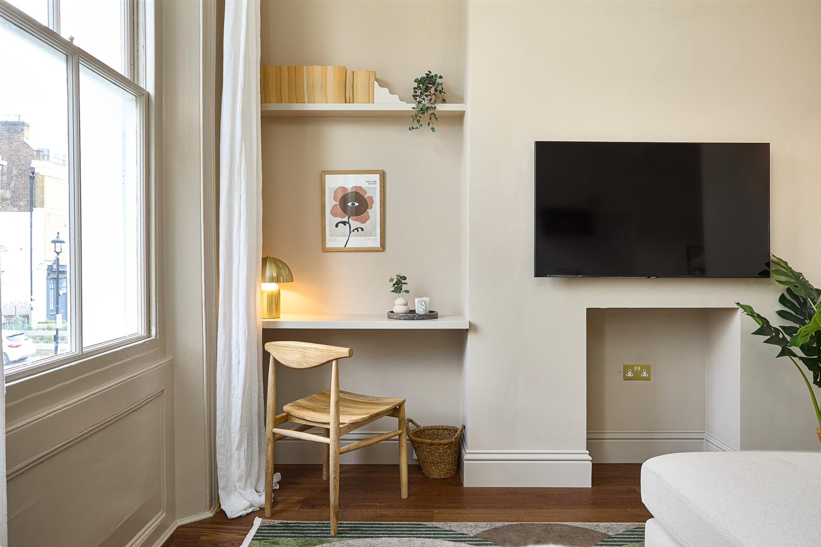 Flat Blenheim Terrace in City of Westminster