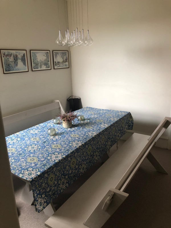 Flat Kelvedon Road in Greater London