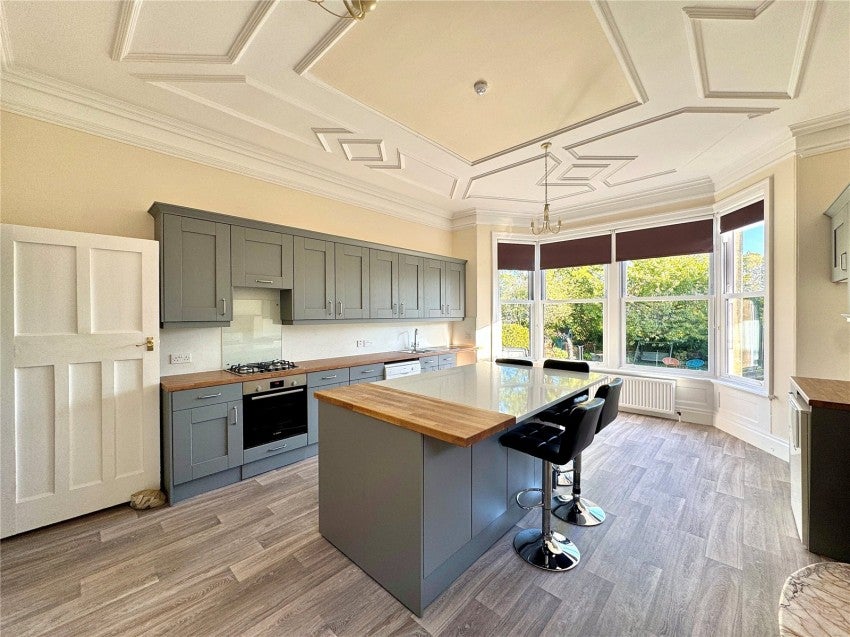 Flat Tewit Well Road in Harrogate