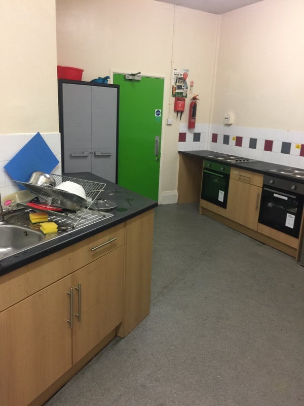 Room Demesne Road in Manchester