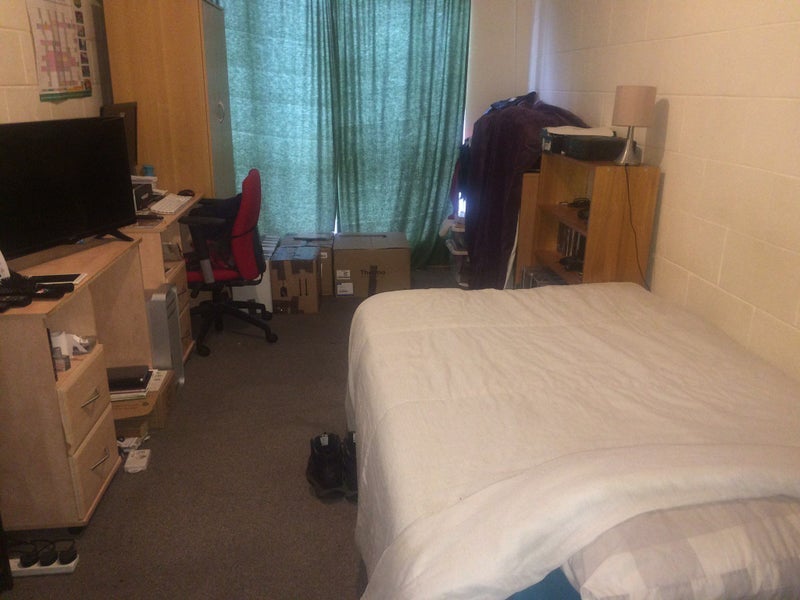 Room Demesne Road in Manchester