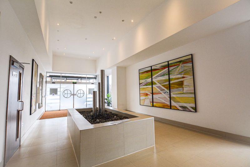 Flat Southchurch Avenue in Southend-on-Sea