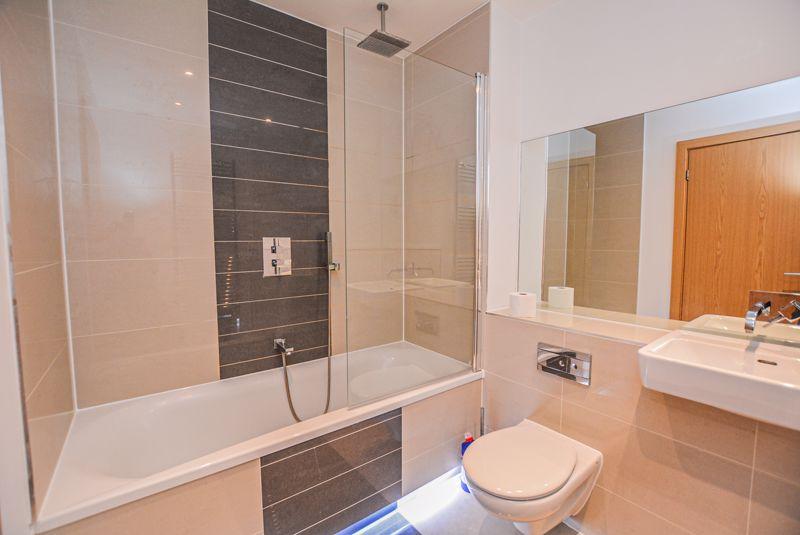 Flat Southchurch Avenue in Southend-on-Sea