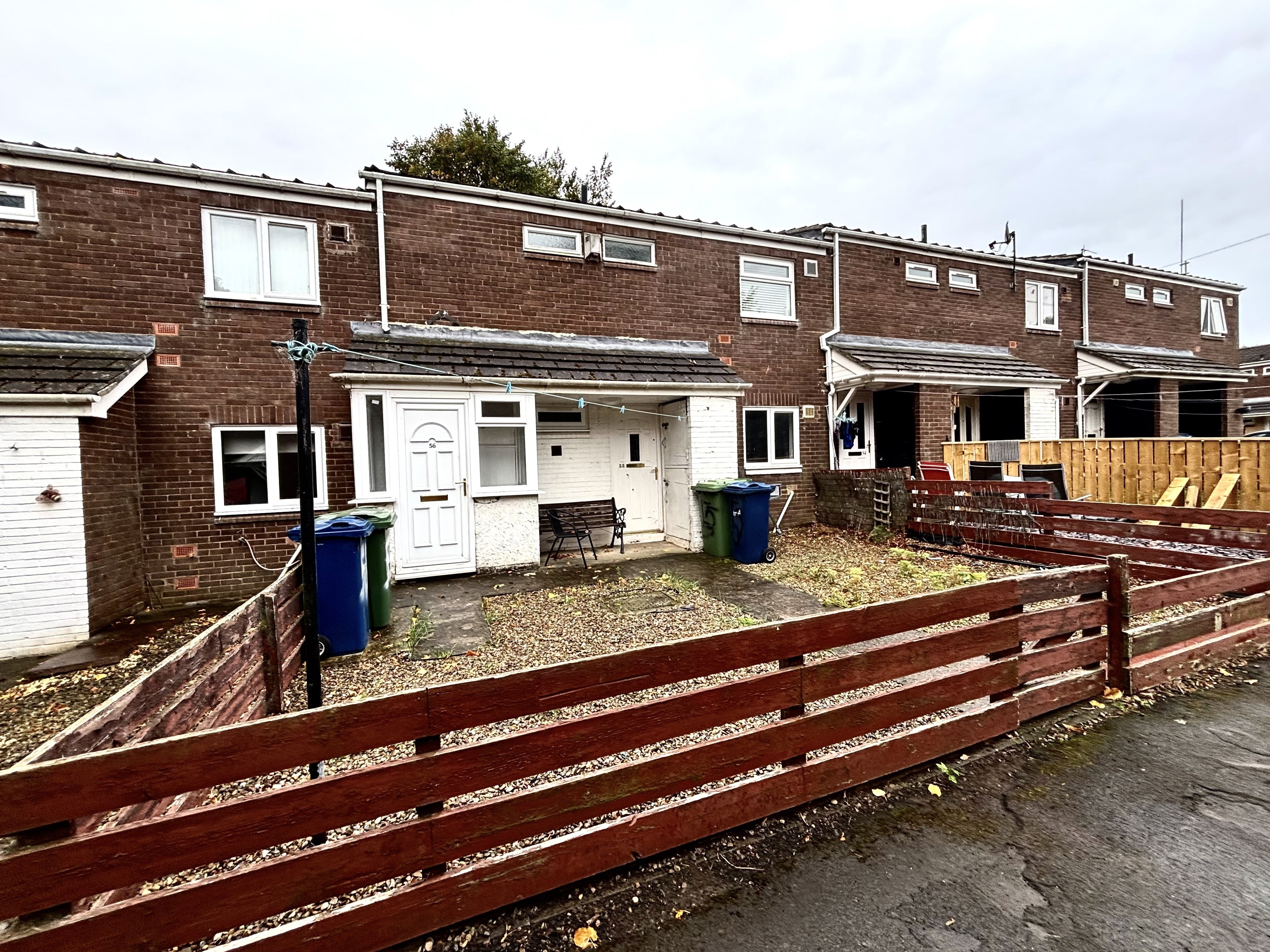 Flat Willows Close in Killingworth