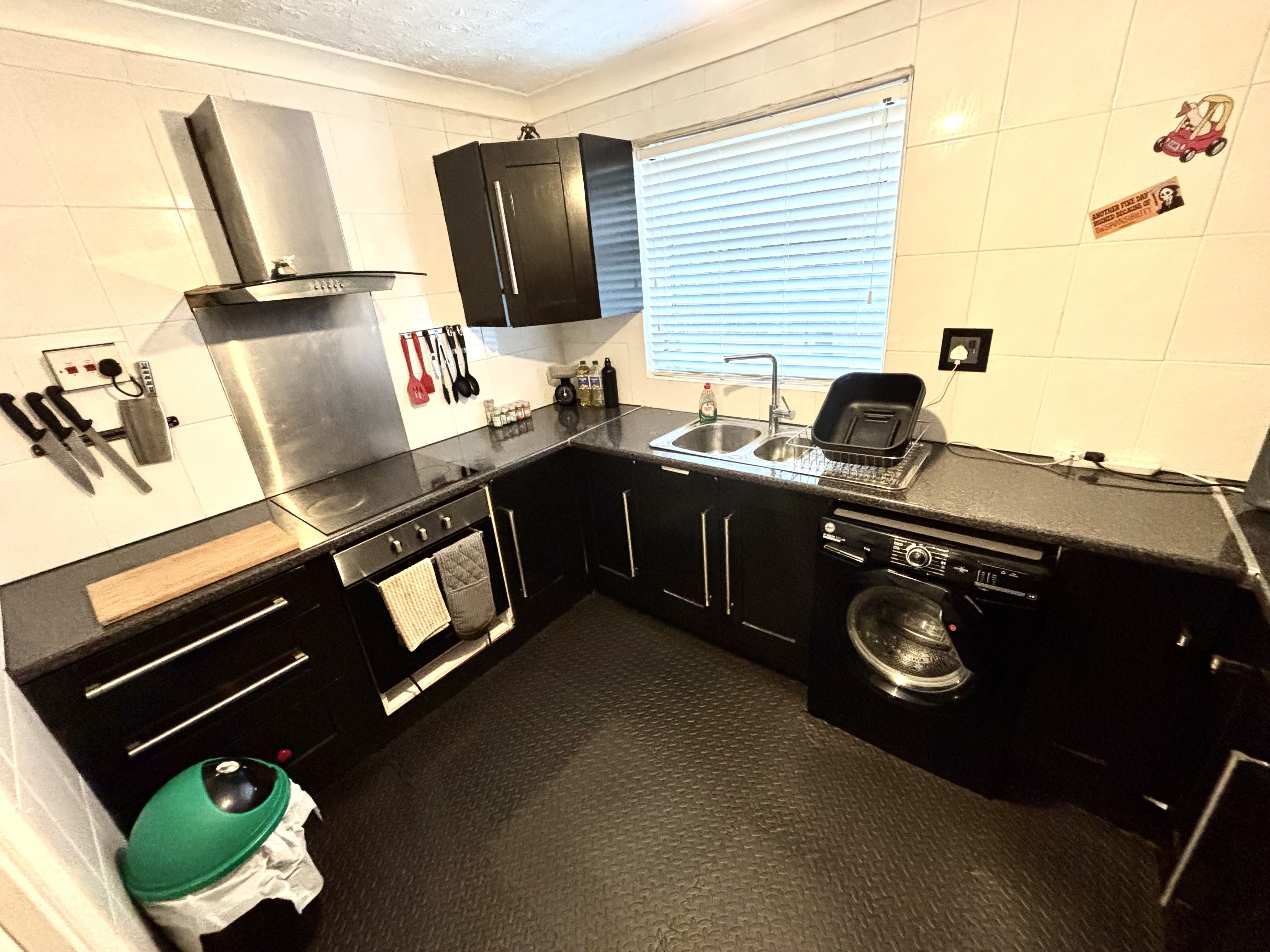 Flat Willows Close in Killingworth