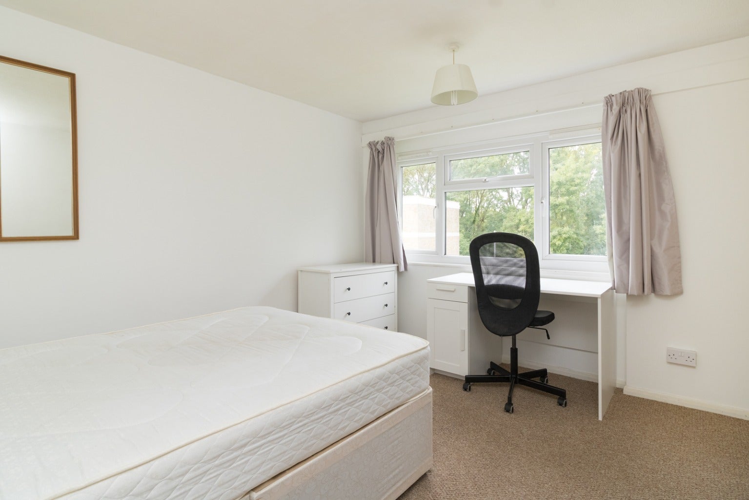 Flat Beecroft Close in Canterbury